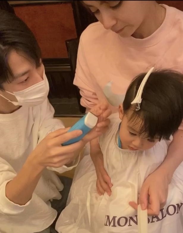  「优良」姜潮儿子正脸曝光，直呼孩子遗传妻子更多，没能遗传自己优良基因