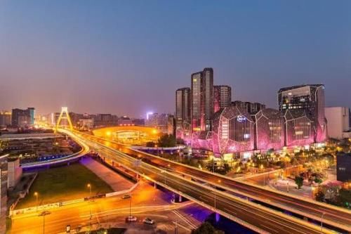  gdp|中国经济最强省会：GDP占据全省一半，如今稳居新一线榜首！