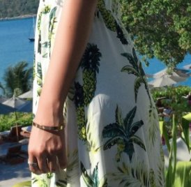 原来沙滩裙很迷人，扔掉比基尼吧，回头率不是一般的高