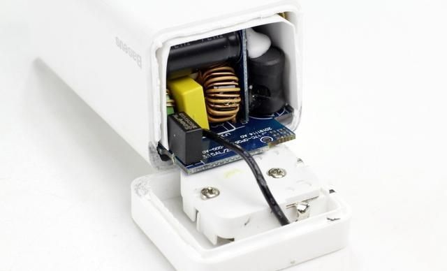  『倍思65W氮化镓』拆解报告：Baseus倍思65W 2C1A GaN氮化镓充电器BS-C915