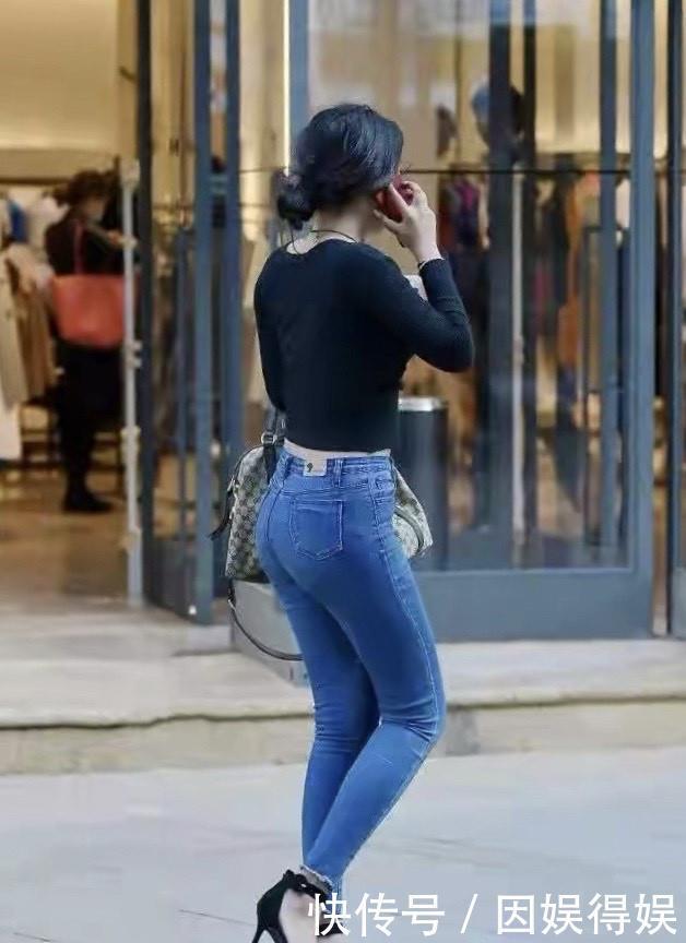 气质|牛仔裤拉长了腿部的比例,展现出曲线之美,穿出有格调的女神气质