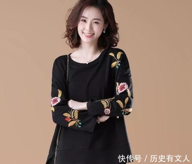  『气质』女人工资上四千，建议穿这“流苏装”，洋气嫩美，谁见都夸漂亮