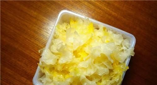  【女人】女人常吃它，淡化色斑，皮肤透亮嫩滑，比护肤品强！