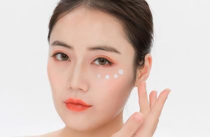  「天生」女人漂亮脸蛋不是天生的，每天注重这几点细节，五官精致更耐看