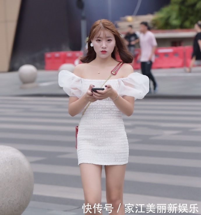  [让自己]轻柔靓丽的短裙穿搭,让你穿出品味,展现出优雅自信的美
