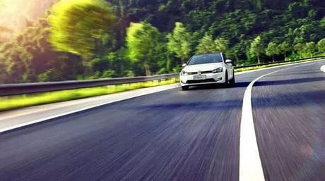 中国第一条不限速高速公路即将开通，能自动发电，事故率接近于0