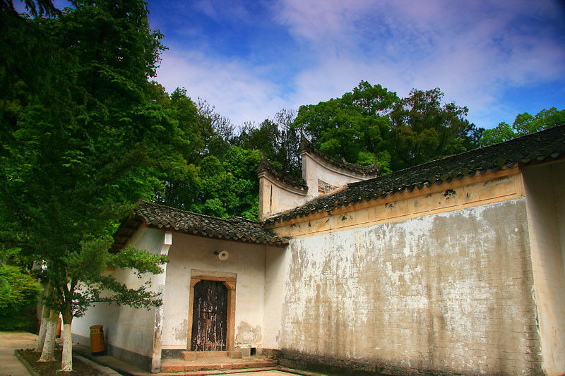 任弼时故居:汩罗山水毓奇英，忧国忧民此一生