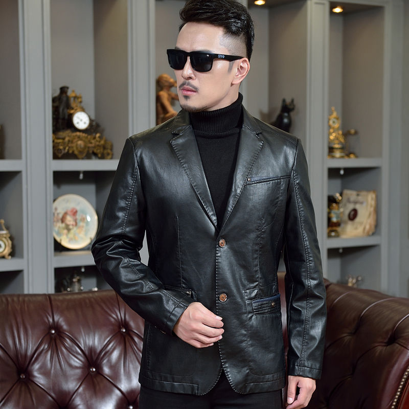 等我发工资了，一定要买这件“皮衣外套”，十件风衣都抵不上它