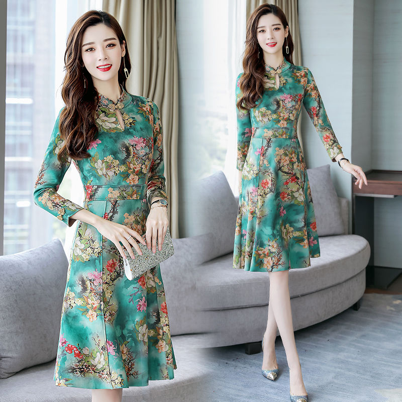 终于被我撞见!比真丝衫更贵气的旗袍，国色天香女人味太美了