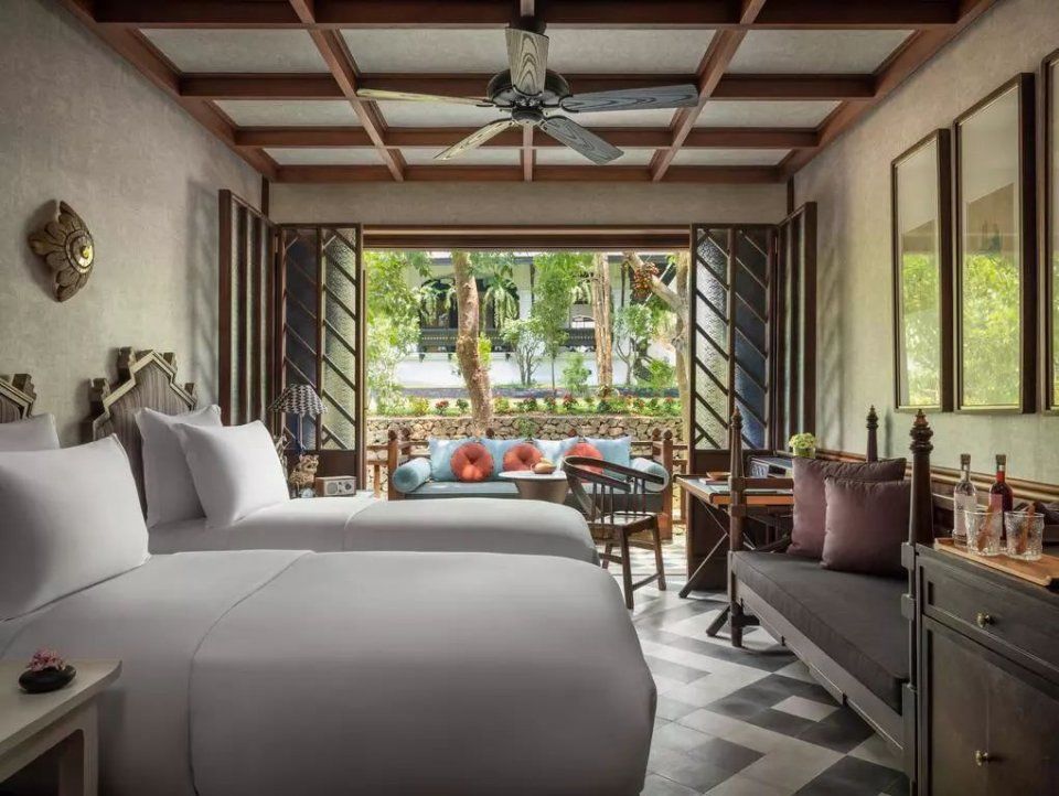 见多了平民王后,低调的比利时王后才是天生贵族!