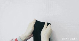 人人都有的黑色打底裤，其实这样穿更美！