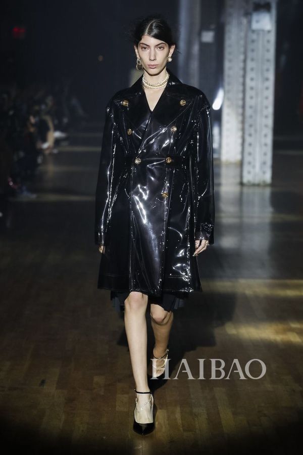 成熟优雅Mix少女甜蜜感!Adeam 2019春夏女装秀，海报网带你亲临20