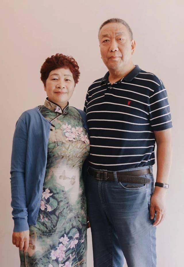  那一刻@迟到30年的婚纱照，这个母亲节我给妈妈补上了｜素人改造