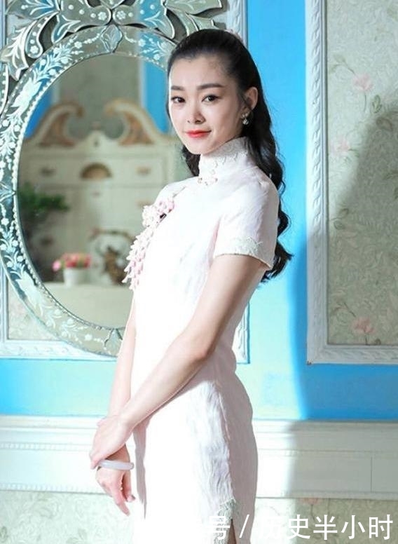 旗袍能演绎出不同@倪妮妖娆！这6位女明星，穿旗袍的样子一个比一个好看，宋轶出尘