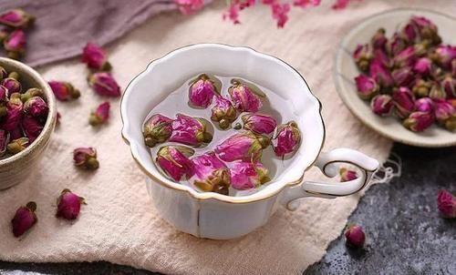  [泡茶]这3种花枯了也有用，晒干了泡茶喝，味道甘甜对身体好