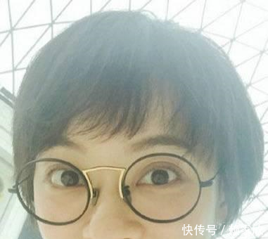 别以为戴眼镜就没法化妆，看看赵丽颖怎么用眼镜妆扑倒塘主！