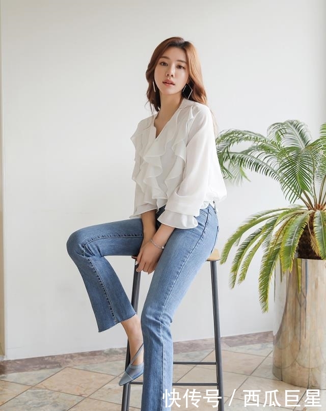 『展现』韩版修身牛仔裤穿出气质魅力，展现一个清新时尚的自己