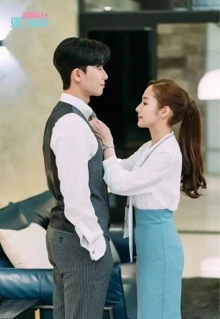 朴敏英到底往脸上打了什么?Q弹的水光肌让人目不转睛!