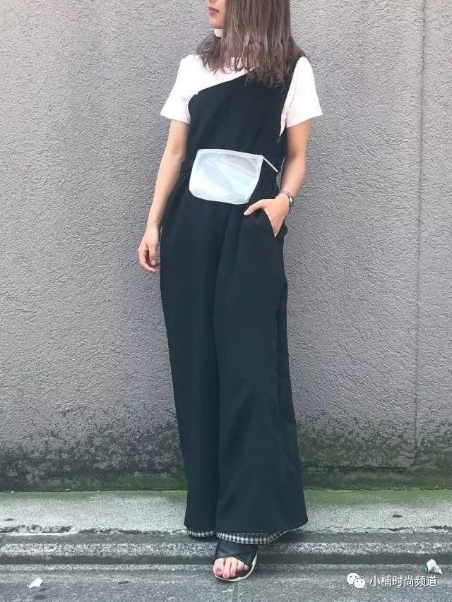 夏天就是要穿露肩上衣，选对搭配轻松拥有显瘦修饰度！