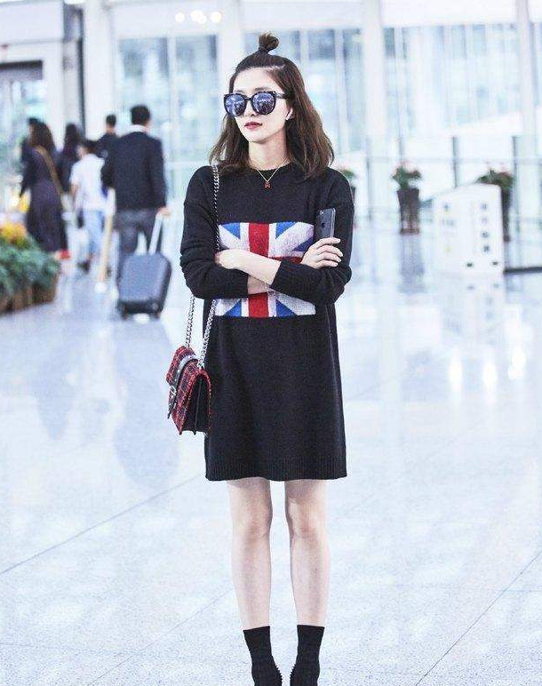 江疏影玩下衣失踪, 网友却不买账: 什么时候能穿上裤子