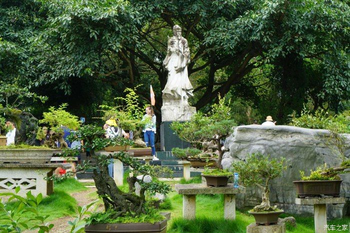 铂金版哈弗H6与您相约，一动一静，哈弗H6与黄果树！