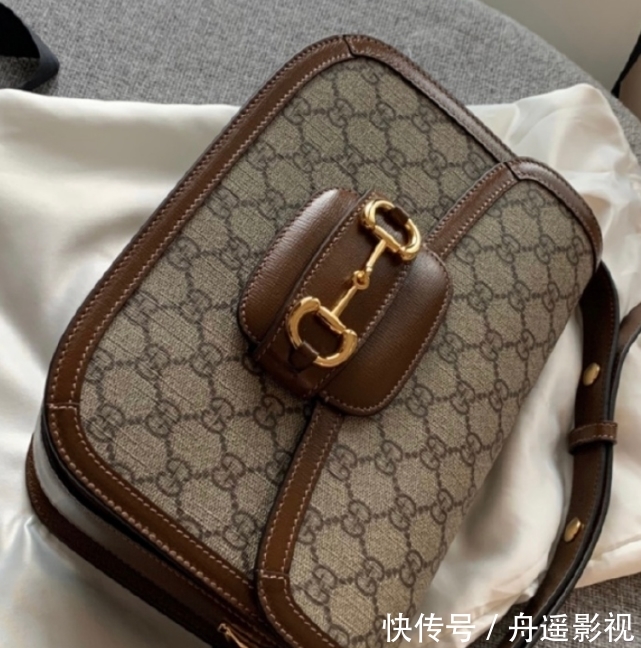 印花图案■春天不买个包包怎么“对得起自己”?看看下面这些款,经典又百搭
