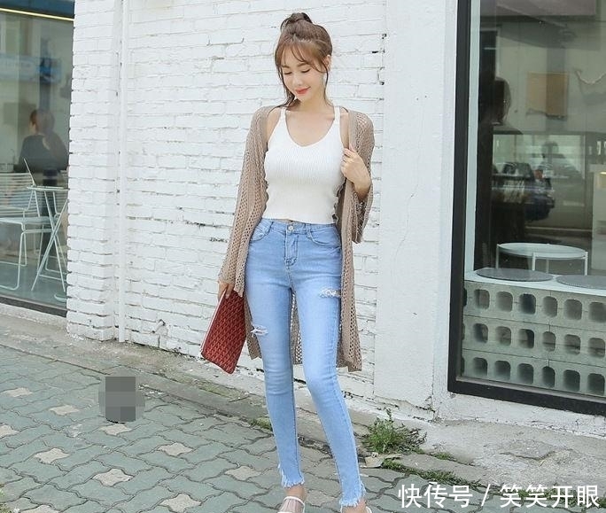 [ 轻松]轻松穿出女神范，温婉清丽牛仔裤美女