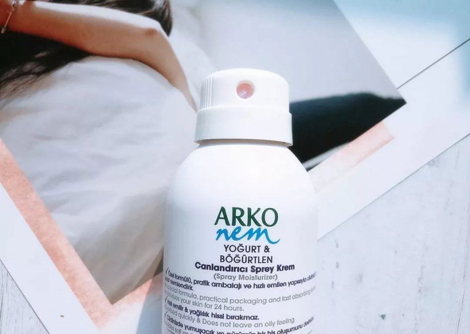 当身体乳喷遍全身，婴儿般的水润肌肤迅速封锁~