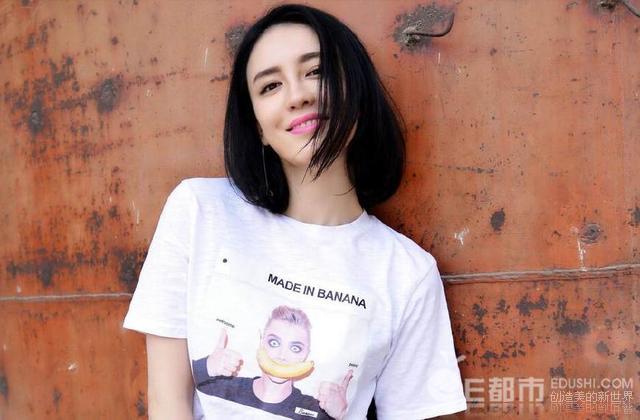 吕佳容回应已婚 晒户口本力证单身 网友炸了:又自导自演炒作