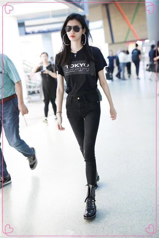 奚梦瑶只会炫腹？不穿露脐装照样美炸，网友：难怪何猷君穷追不舍