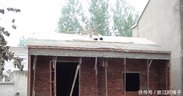 农村建房真的要收费了，但是这些农民却不用交钱还能拿上万补贴！