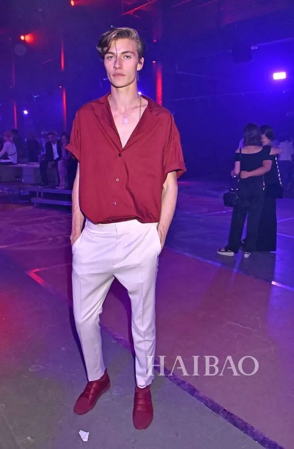 养眼| 潮流遇见个性，HUGO教你怎么把街头风穿成真的流行!