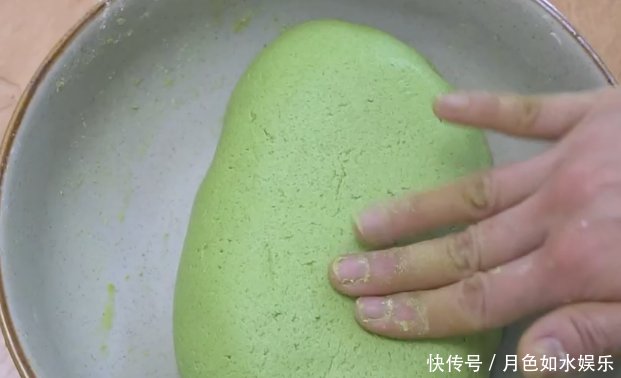 【香甜】又到了吃青团的季节,其实做法很简单,软糯香甜,超级好吃