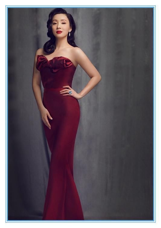 陶虹是46岁，宁静也是46岁，二人同框，差距竟如此尴尬？