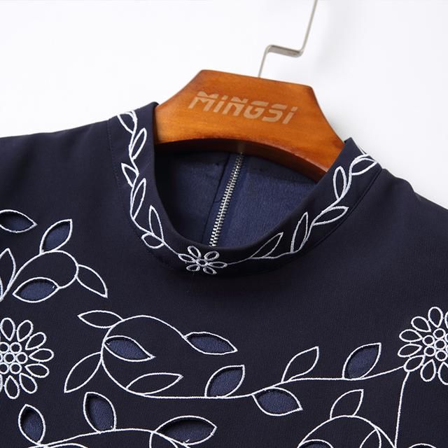 马上中秋了，回娘家别穿得像个土包子，瞧这款秋裙，洋气遮肉美爆