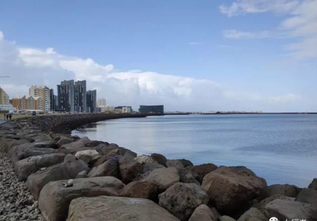 冰岛这么奇葩的国度，怎么会有人在那里居住