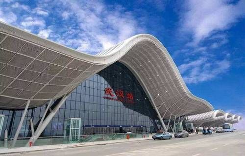 这个城市对游客太贴心,不按方位命名火车站,游客:再也不迷路了