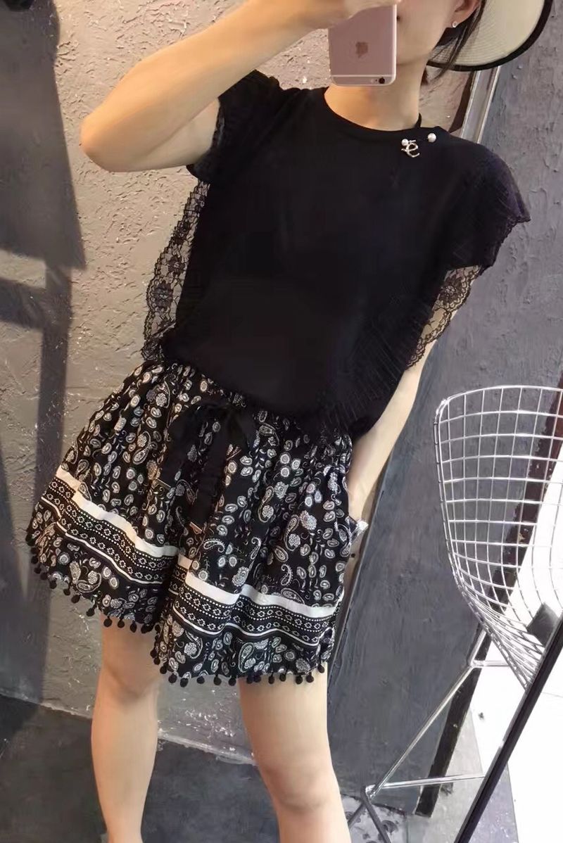 人见人夸的短裤套装，敲美敲显高，80女人穿，赛过沉鱼落雁之美