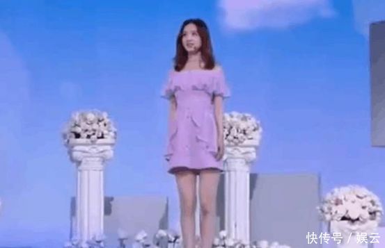 赵丽颖录制节目,一出场全场沸腾,简直是仙女下