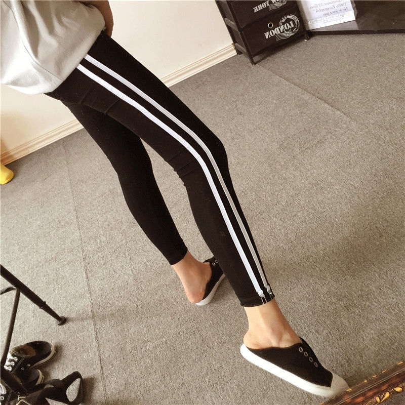 今年流行的打底裤，显瘦又百搭，青春活力显著