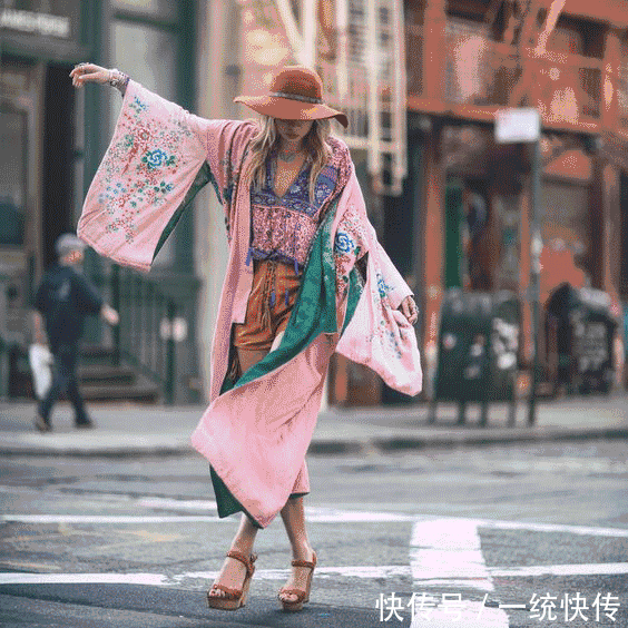  『舒适』春天远游也要做好时尚准备，带这几款单品在身边，防晒舒适又时髦