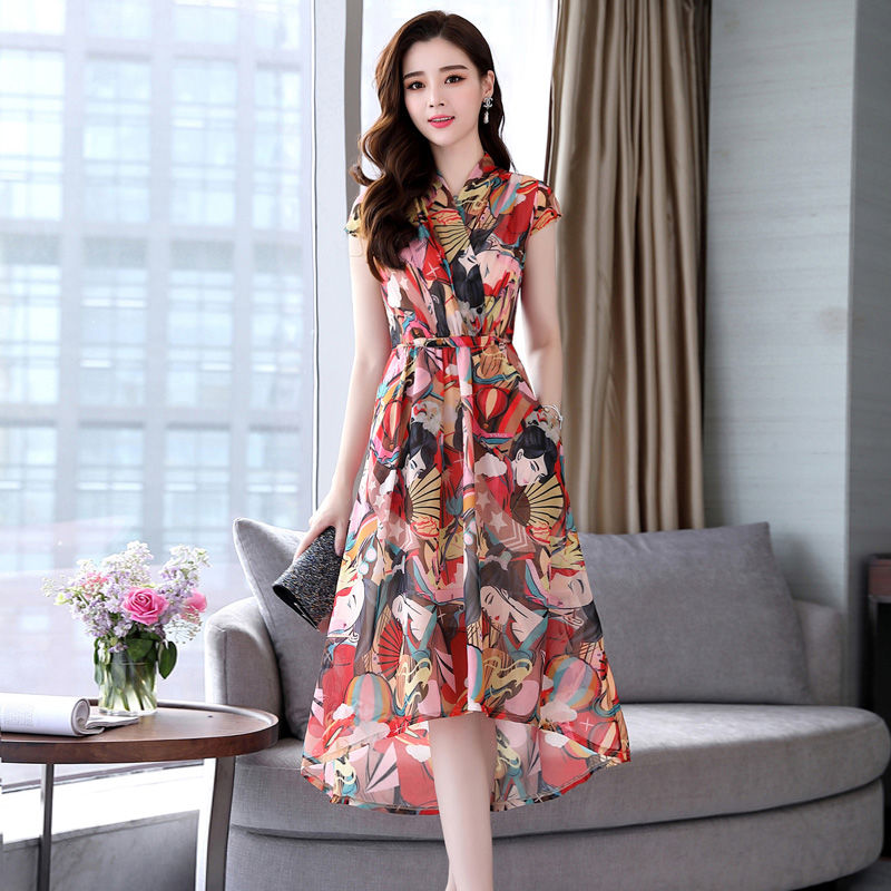 80后女人要穿嫩一点，少穿黑丝，多穿这样的套装，年轻又洋气