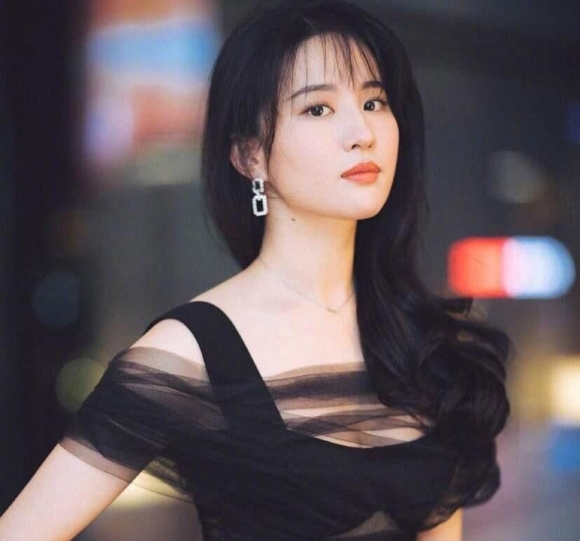  【有人】为什么会有人揪着刘亦菲国籍不放？