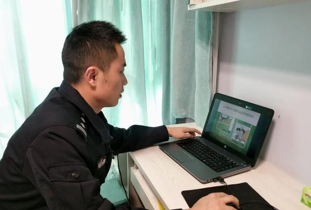  [交通安全]重庆交巡警开设“微课堂”，为中小学生开展线上交通安全教育