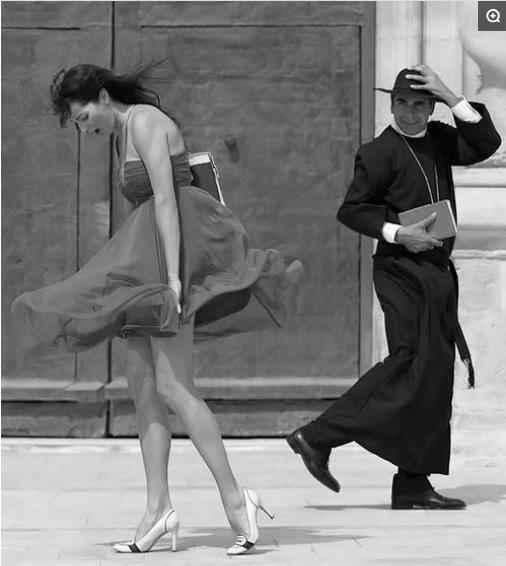 难得一见的西方女性老照片，图3很尴尬，图4很多人想要v