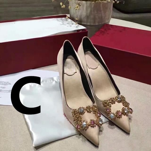 爱情测试：哪双高跟鞋最女神，测你爱的男人偏爱哪种口味的女生