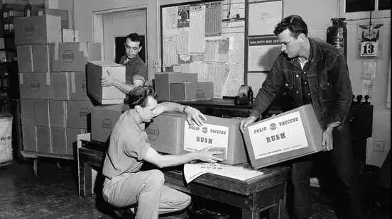 “疫苗”问题刷爆朋友圈!原来国外也有类似事件,看老外是怎么做