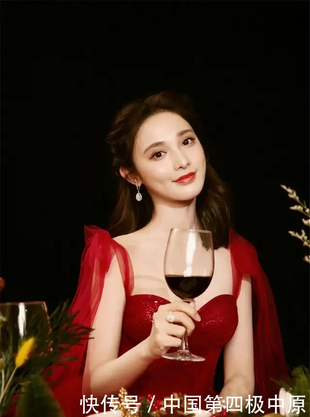  『性感』美女图集，第757期：性感时尚，图几小姐姐，你会更喜欢呢？