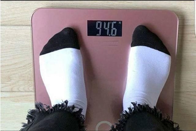 这位网友1周瘦了9斤，用的就是这个主食，第三天就见效！