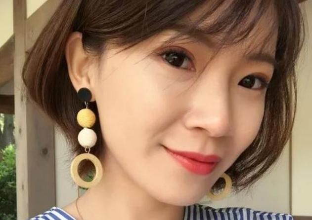 「皮肤」女人想要皮肤好，4个伤害皮肤的习惯就不要做了，第2个你就经常做